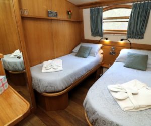 Luxury Hotel Boat & Cruise Business