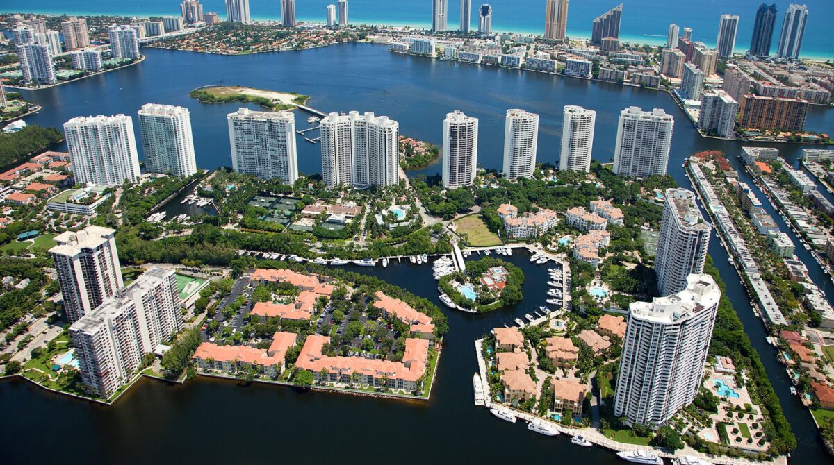 Integra Investments acquires Williams Island Marina in Aventura, Florida, through its Integra Marinas platform.