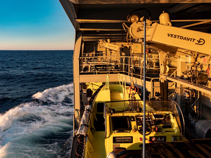Davit specialist Vestdavit acquired by Fairbanks Morse Defense