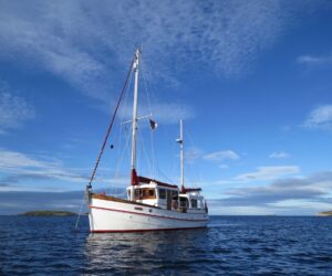 Small Boat Cruising Business in Scotland Red Moon Cruises