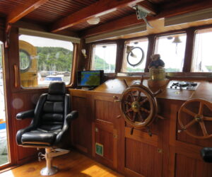 Small Boat Cruising Business in Scotland Red Moon Cruises
